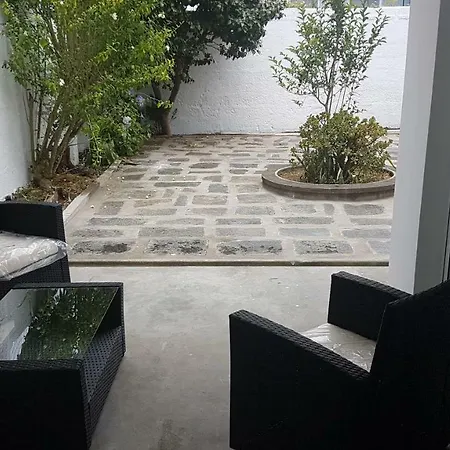 Hostel City's Πόντα Ντελγκάντα