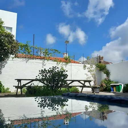 City's Vandrarhem Ponta Delgada