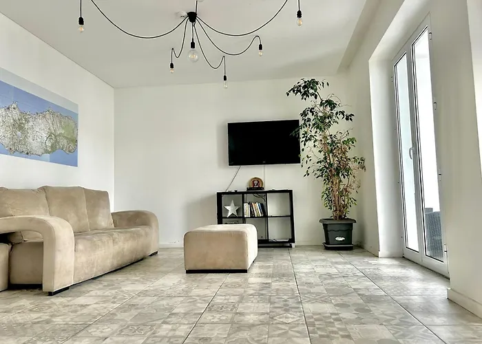 City's * Ponta Delgada